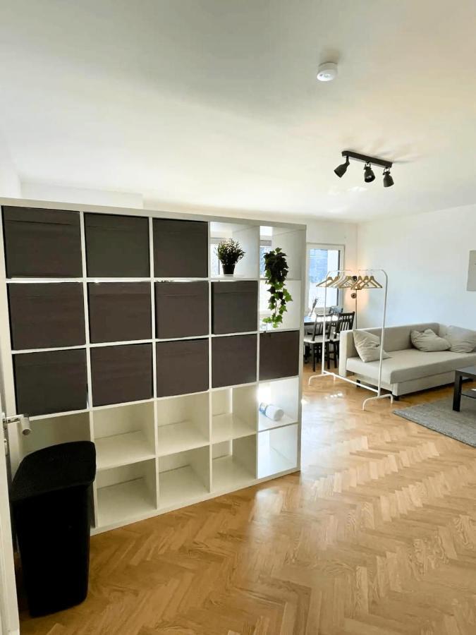 Appartement Cozy With Kitchen + Balcony New!