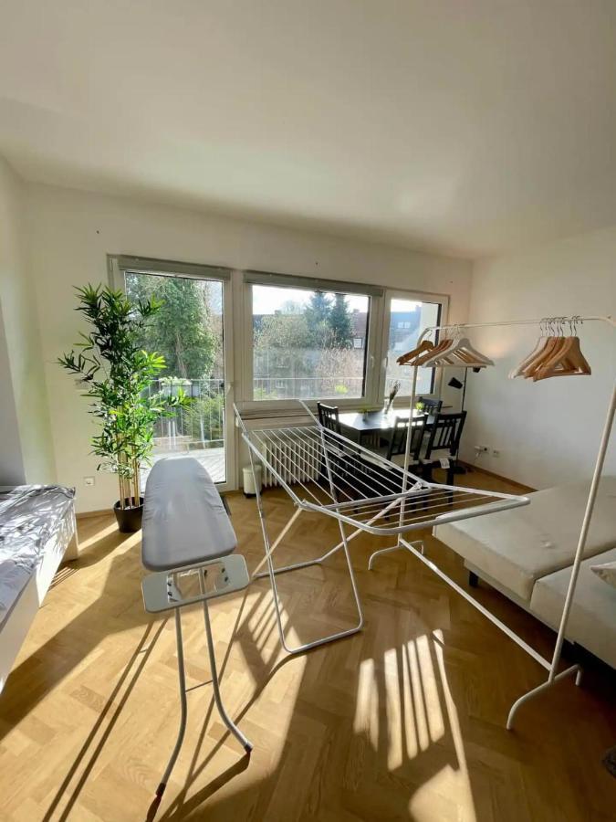 Cozy With Kitchen + Balcony New! Essen